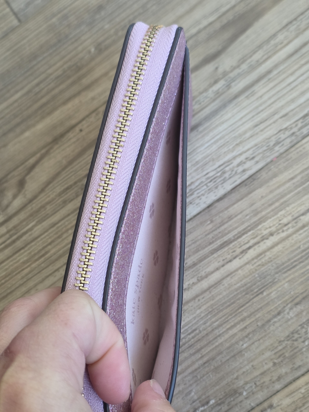 kate spade glittery blush pink zip-around wallet - Picture 4 of 9